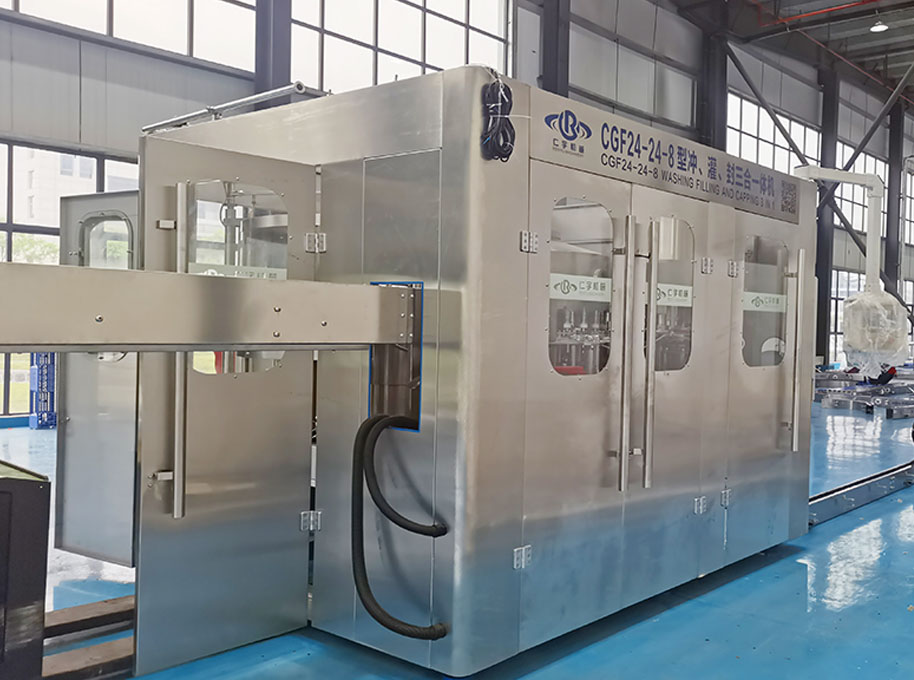 Three in one filling machine for drinking water